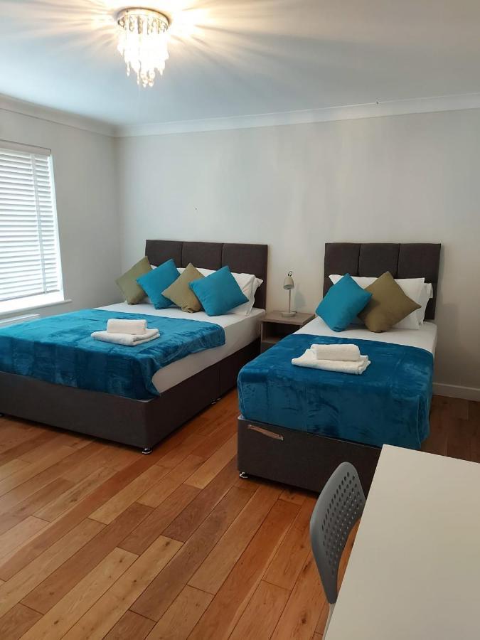 Central Ashford Stay - Contractors & Families Welcome - Free Parking Dış mekan fotoğraf